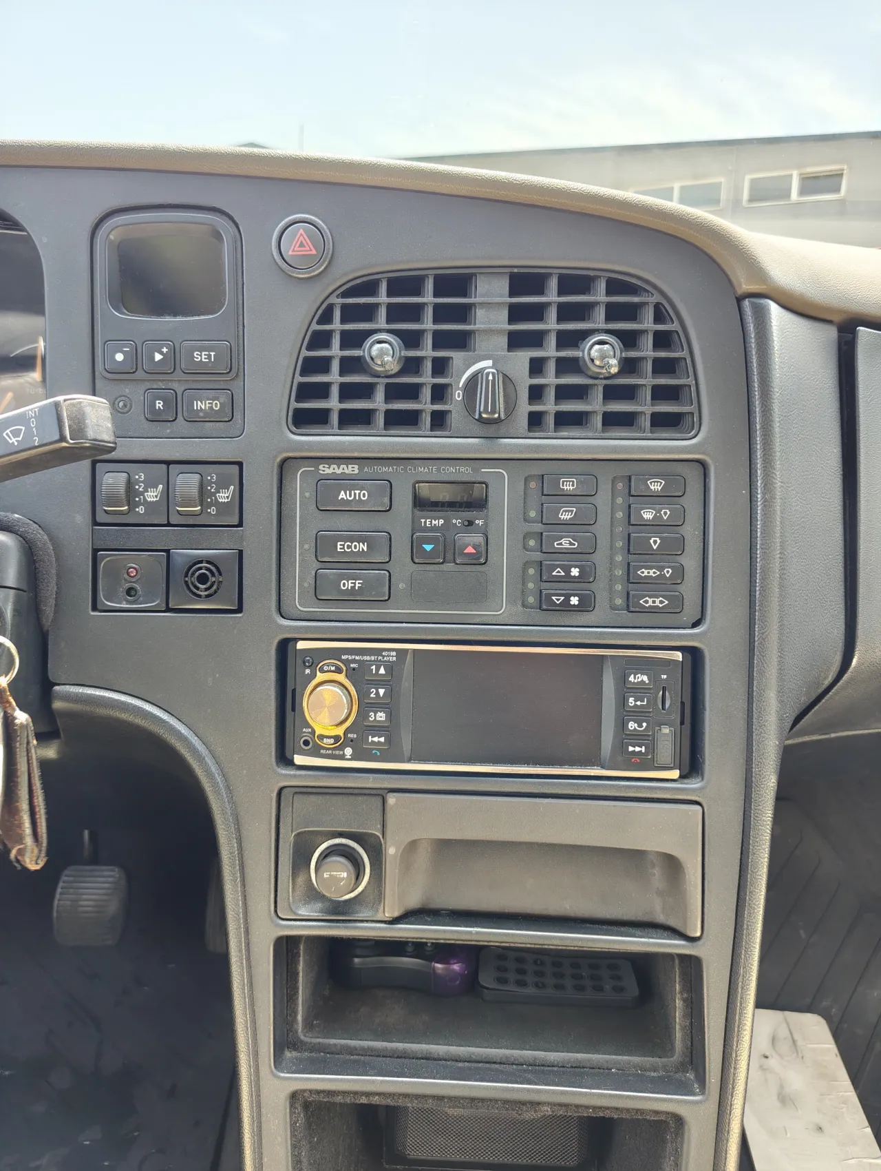 Saab 9000 1992 — foto 14